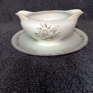 Vintage Romance‎ Diamond China White Rose Gravy Boat Plate Beneath Silver NB